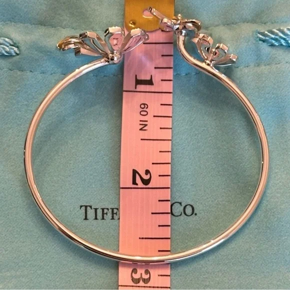 Tiffany And Co. 18K Yellow Gold & 925 Silver Love Bug Bangle bracelet - Picture 5 of 7